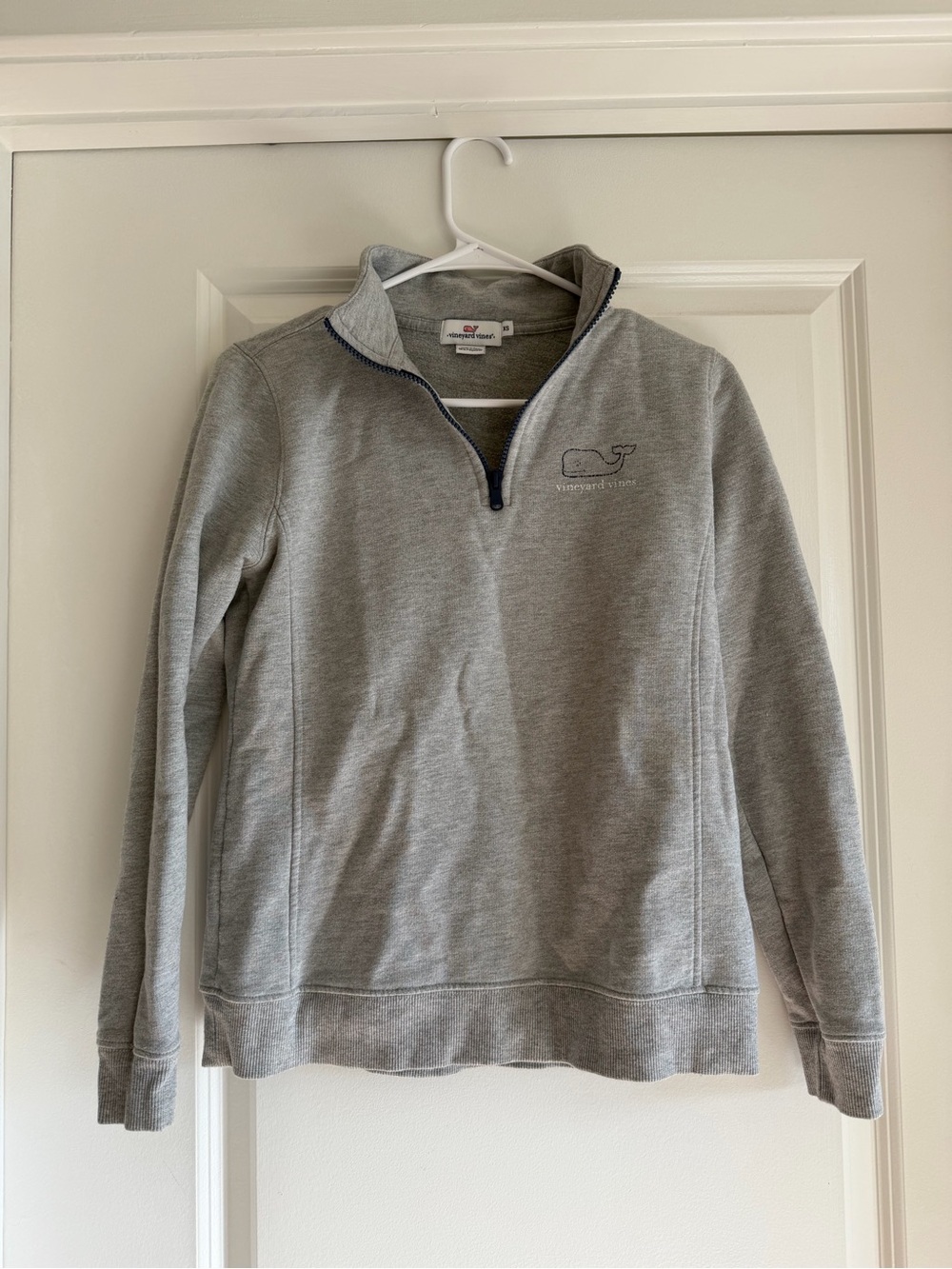 Vineyard Vines Light Gray Whale Logo Quarter Zip | XS Heathered Gray